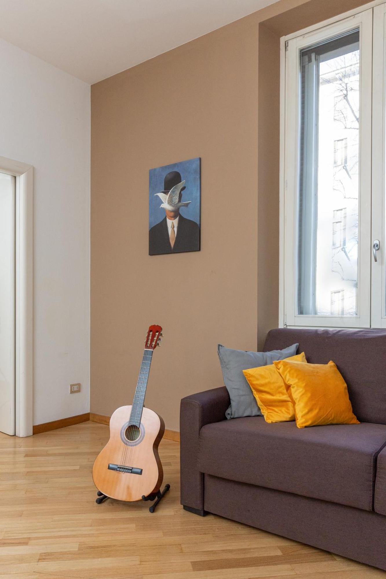 Free Parking Exclusive Apartment Magritte Style Milánó Kültér fotó